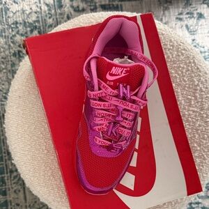 Nike Women's Vibrant Red and Pink Sneakers